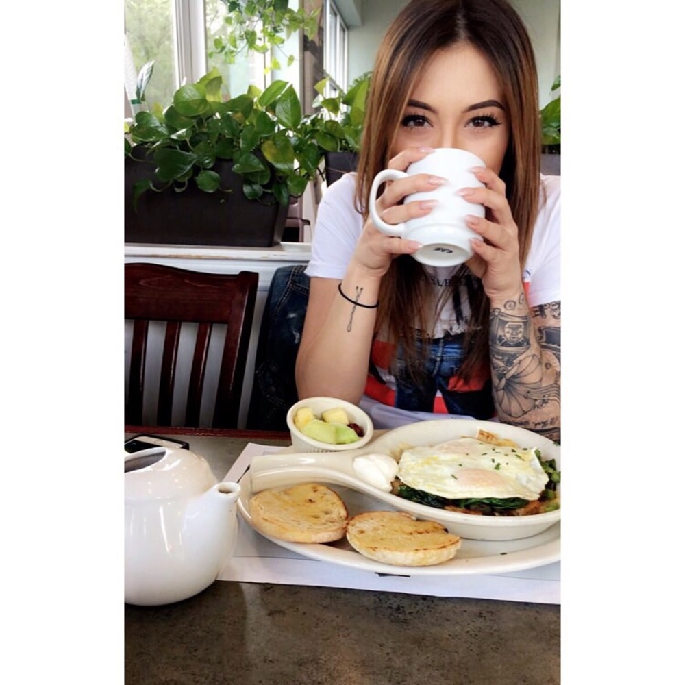 Meet your posher, Chloé